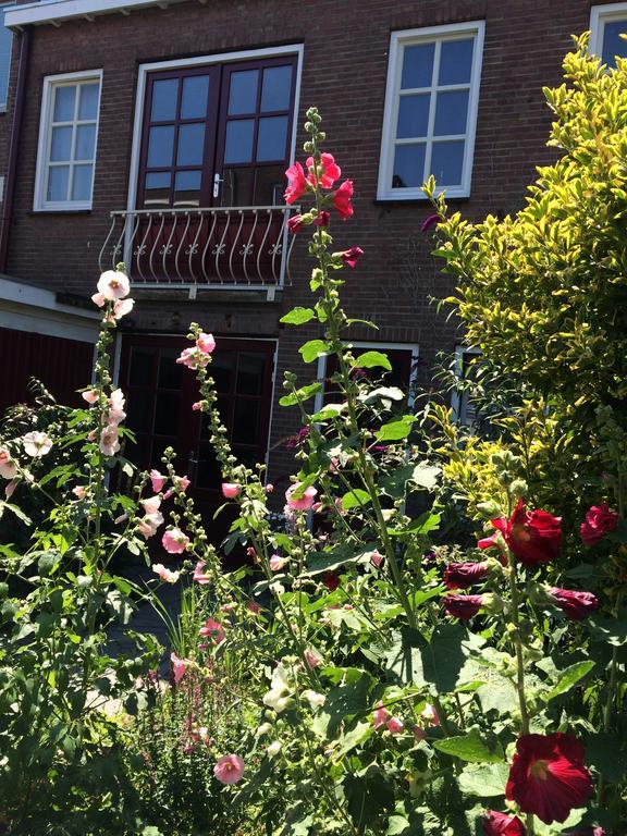 Gastenverblijf Door De Poort Tilburg Ngoại thất bức ảnh