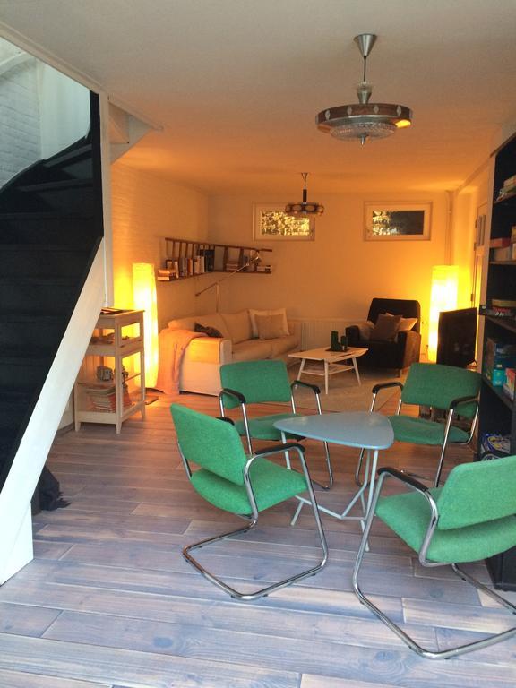 Gastenverblijf Door De Poort Tilburg Ngoại thất bức ảnh