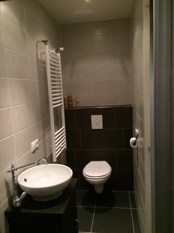 Gastenverblijf Door De Poort Tilburg Ngoại thất bức ảnh