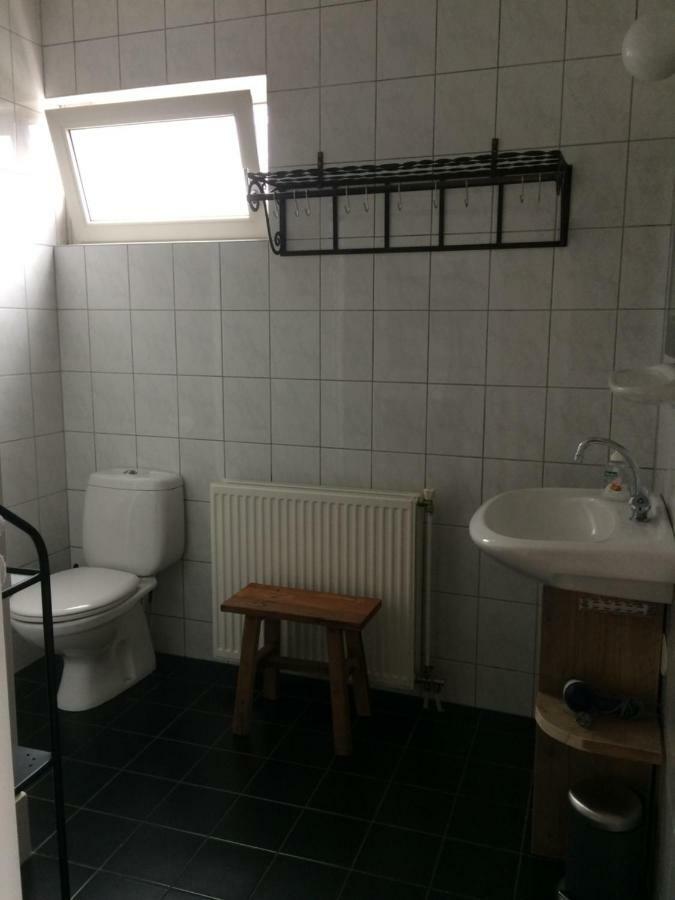 Gastenverblijf Door De Poort Tilburg Ngoại thất bức ảnh